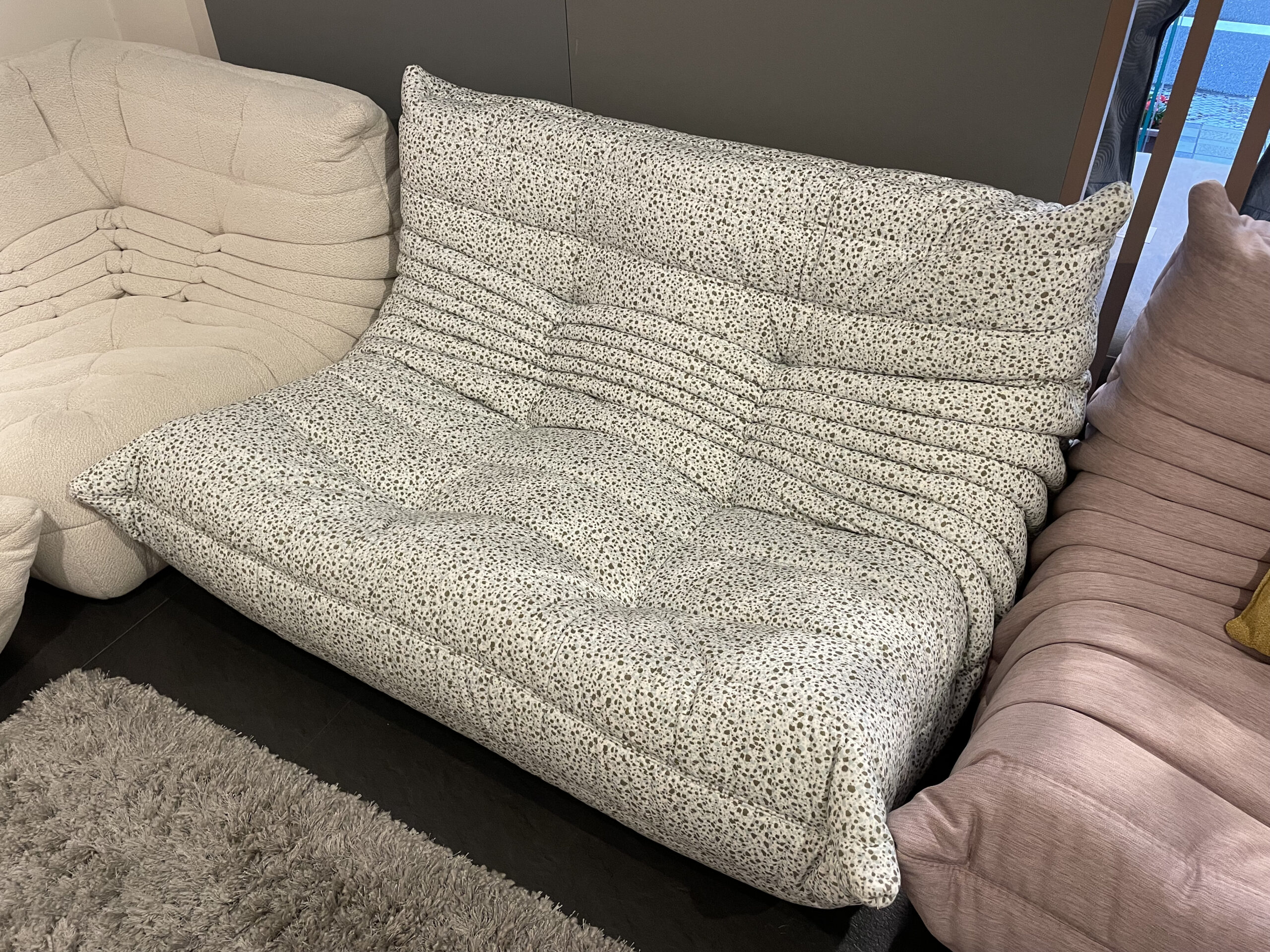 ロゼトーゴ2Pソファ+パフ（リーン・ロゼ）｜京都で家具を探すなら展示