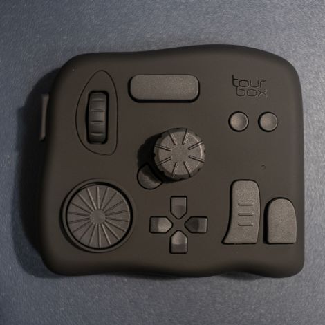 左手デバイス TourBox NEOを導入。TourBoxを使用できるまでの設定編！ |