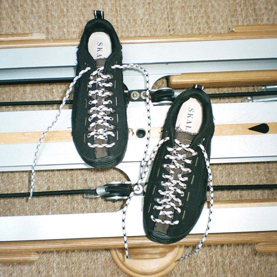 ウィメンズ ジャスパー スプリット スニーカー KEEN x Skall Studio