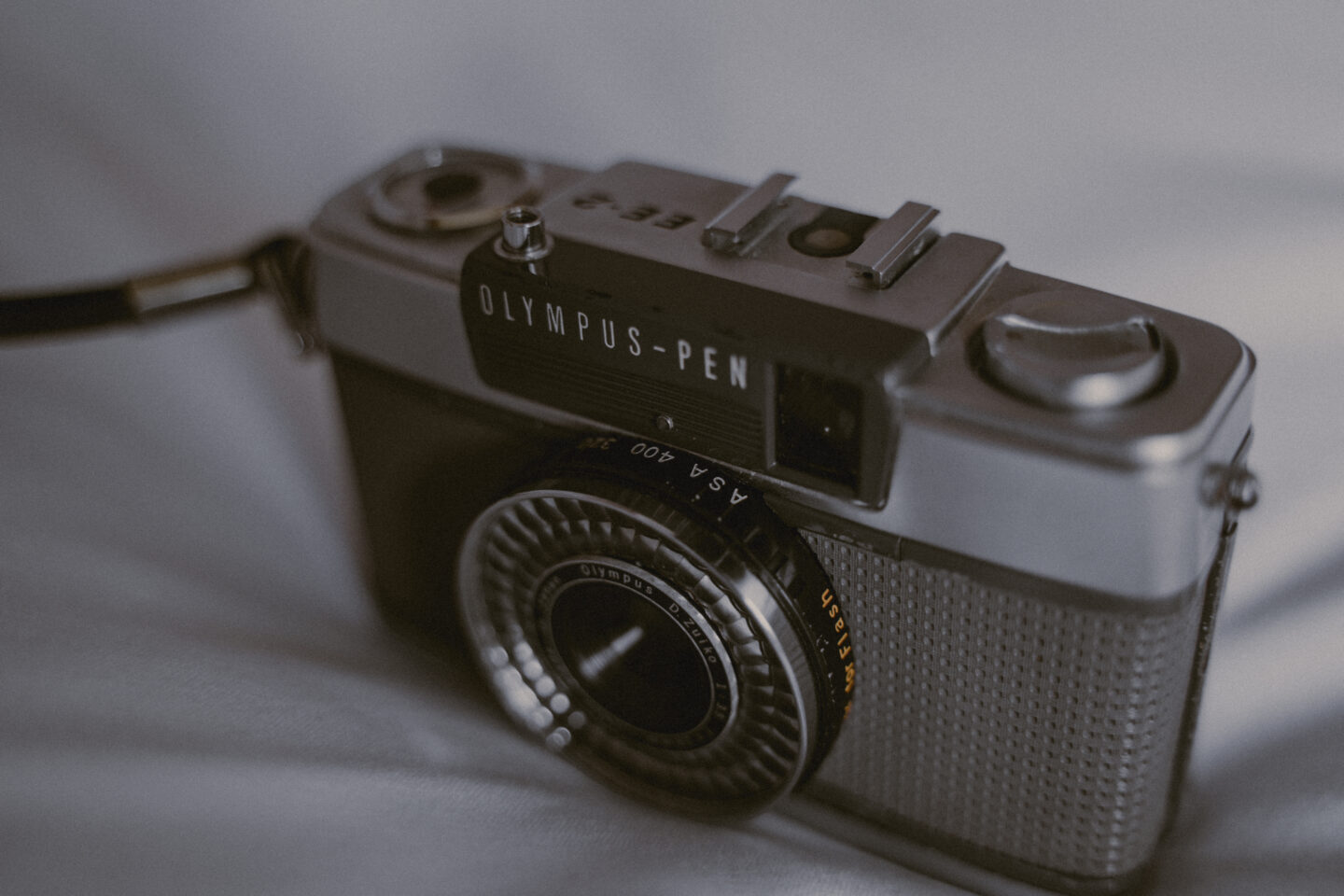 常に持ち歩きたくなるOLYMPUS PEN EE-2の魅力 | ShaSha