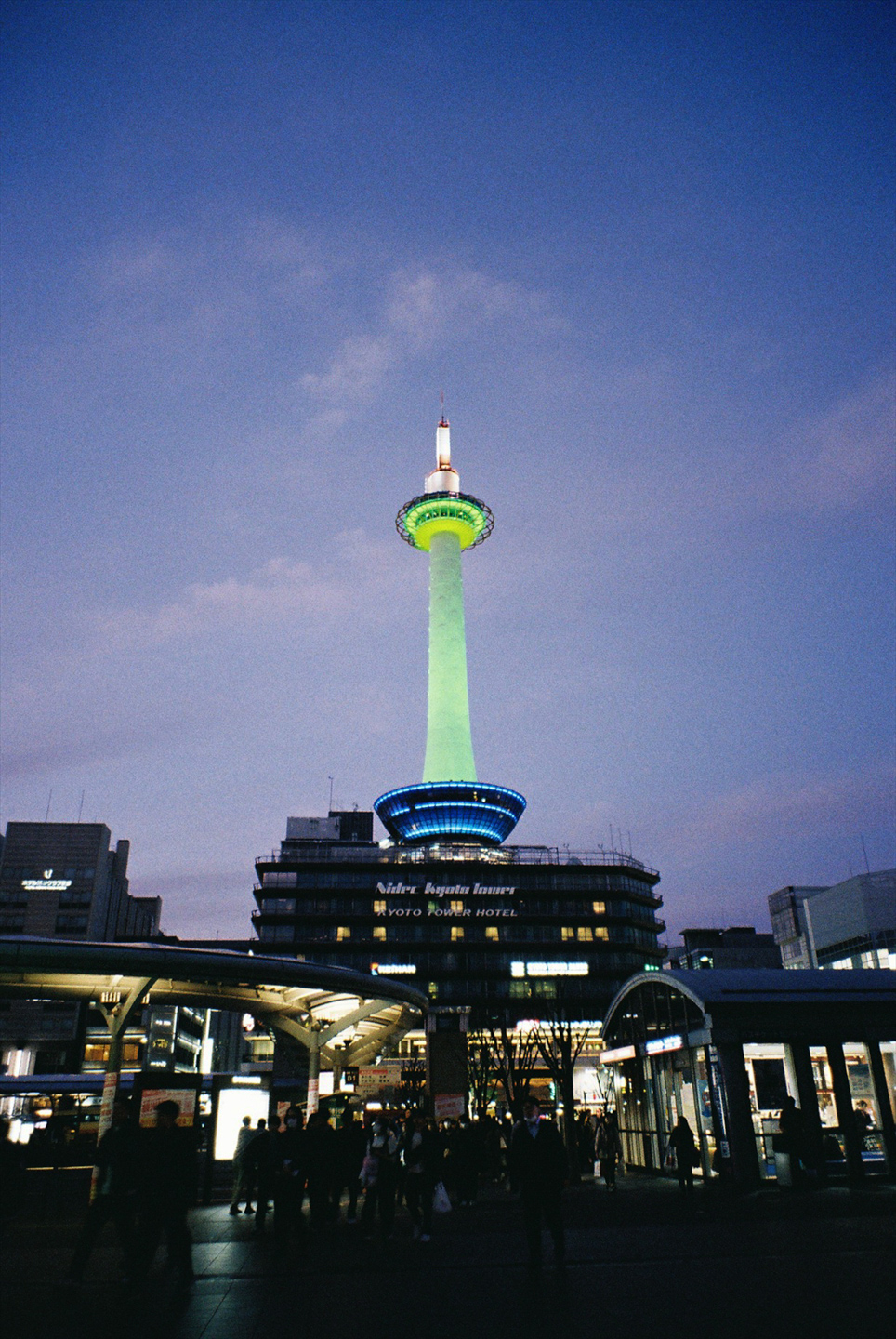 感じたままを、感じたままに写すフィルムコンパクトカメラ｜富士