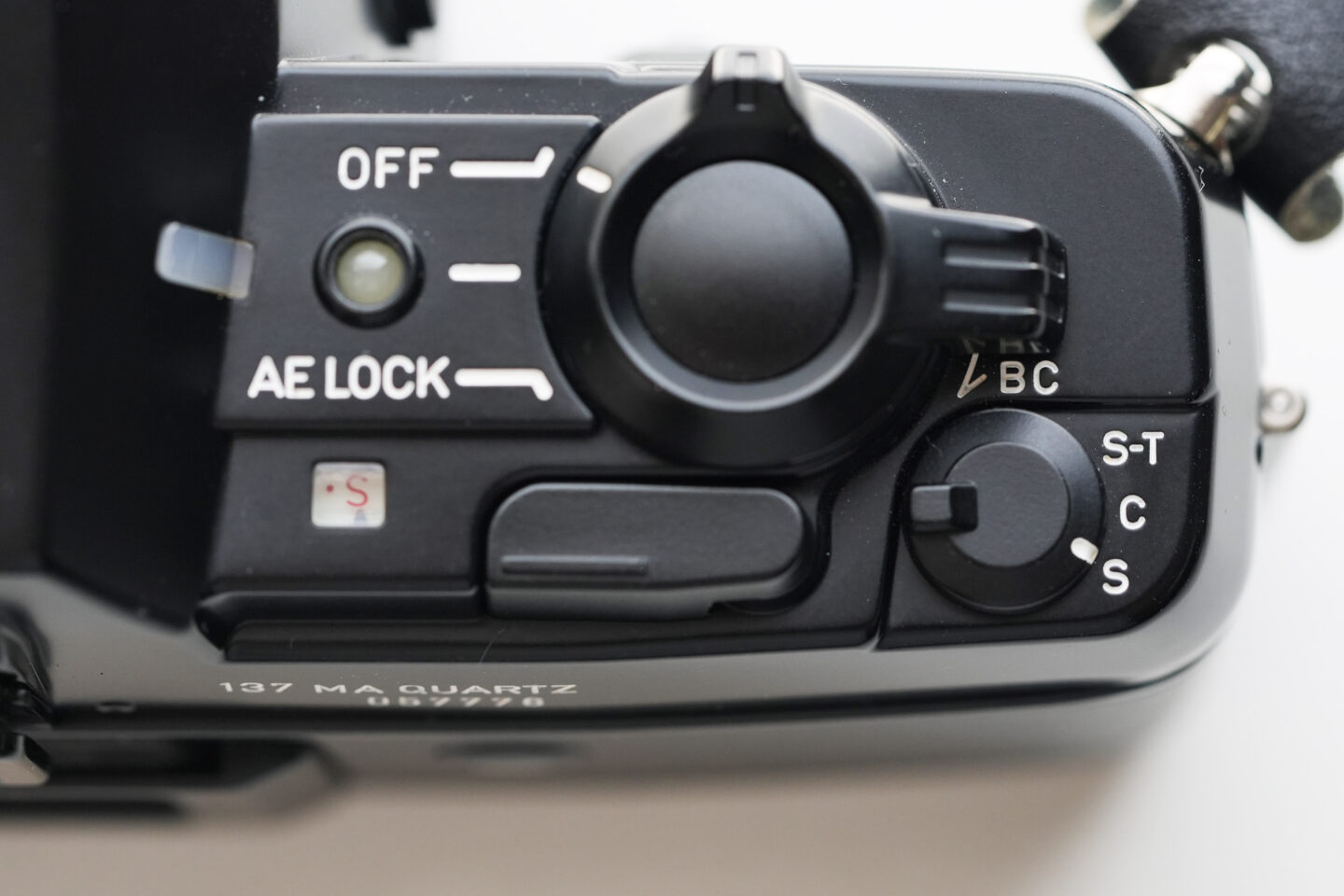 フイルムカメラ】「コンタックス 137MA Quartz」で魅力のコンタックス