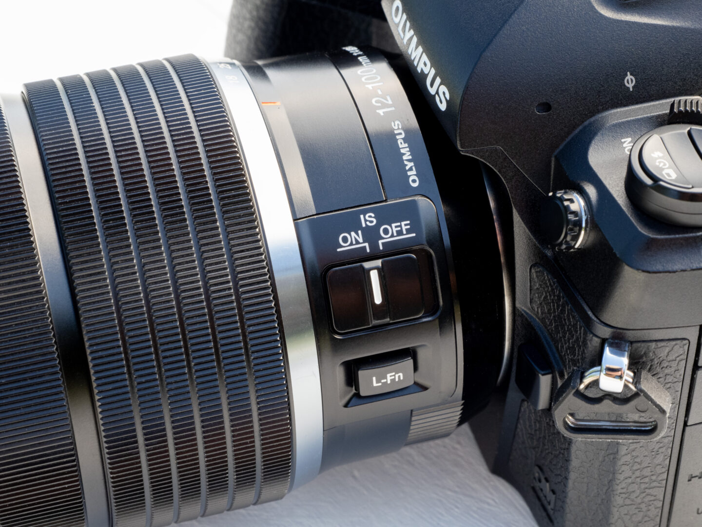 OM SYSTEM OM-1 レビュー｜高画質を引き出す二本の最適解標準ズーム