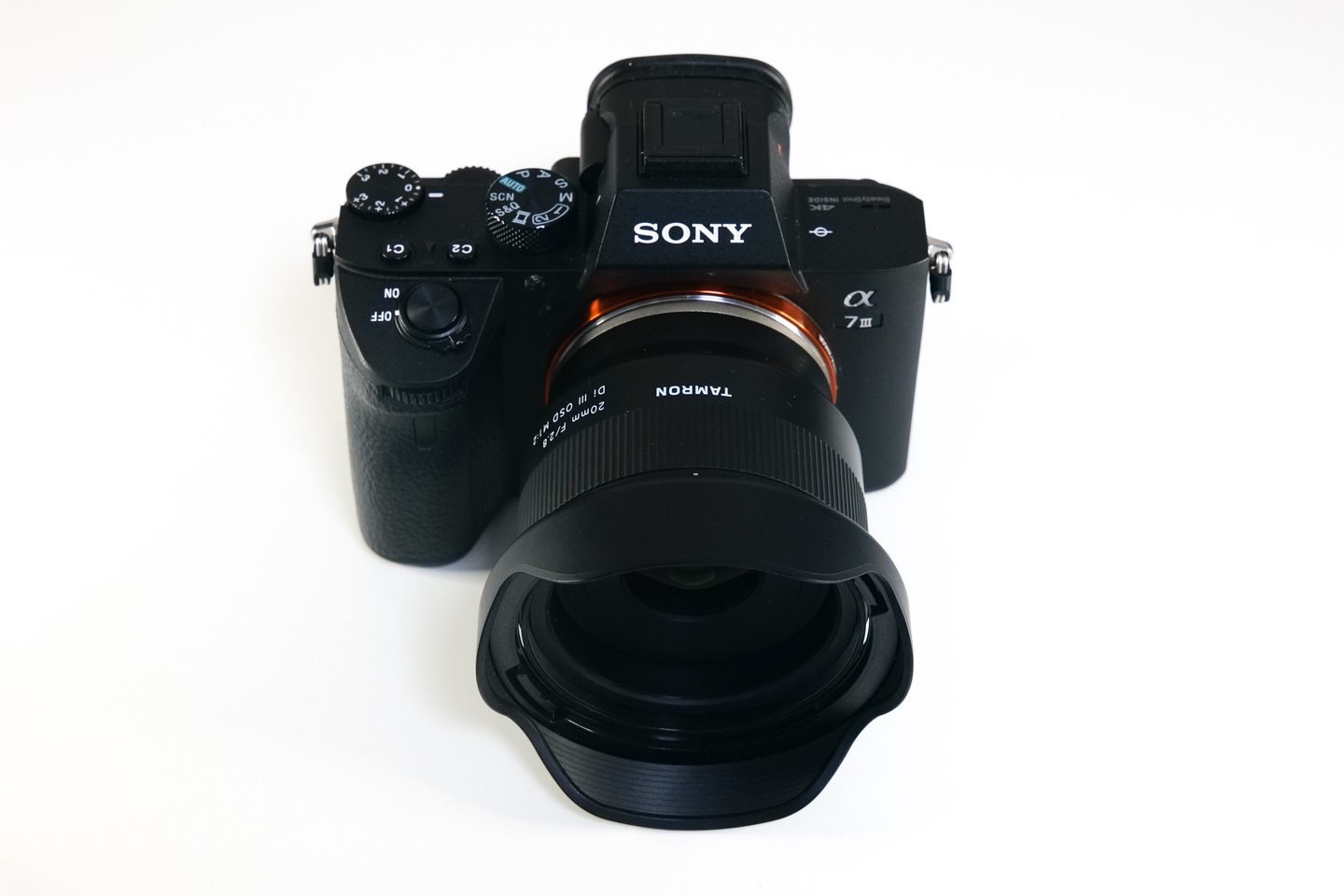 タムロン 20mm F/2.8 Di III OSD M1:2 レビュー｜最短撮影距離0.11mの