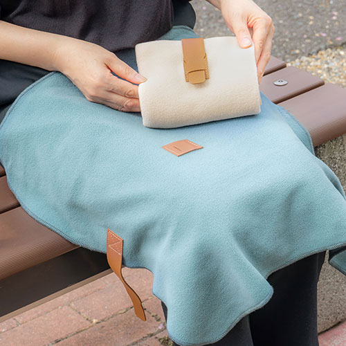 ベルト付エコブランケット(KO-V010595)｜オリジナル名入れノベルティ