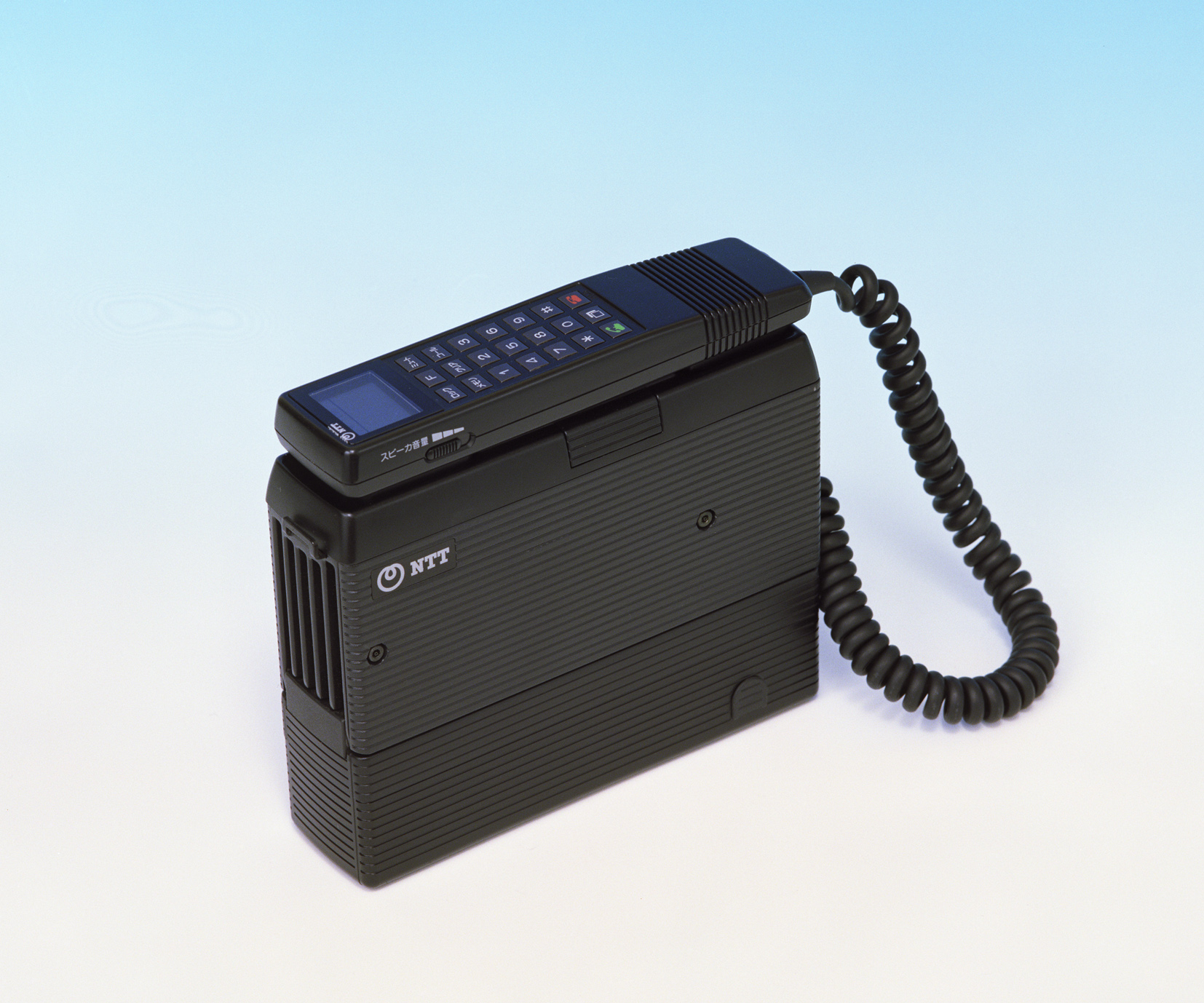 ショルダーフォン」から「スマホ」へ。30代に突入した携帯電話 ｜BEST