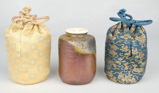 栗山園オンライン通販部 / 【出物】 備前肩衝茶入 伊勢崎満