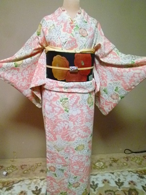 小紋レンタル：オレンジピンク地 辻が花調