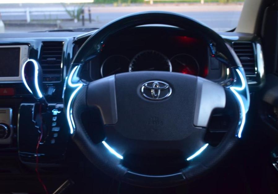 ホタルショップ /200系ハイエース4型ステアリング+LEDライン ピアノ