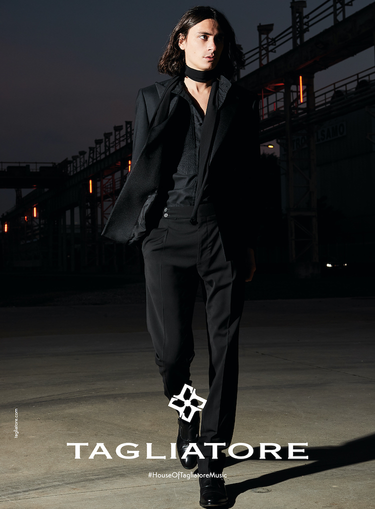 サルトリアラトーレ スーツ セットアップ ブートニエール付 イタリア製