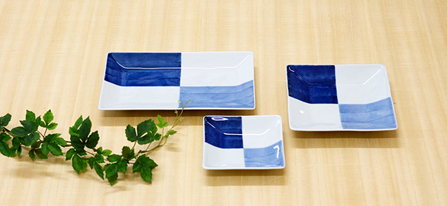 有田焼 そうた窯 「染付市松長角皿」 焼き物や前菜など多用に使える長