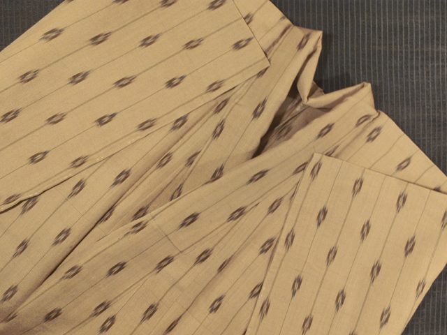 帯のアトリエ花邑 hanamura 銀座店 「桑染（くわぞめ）色地 縞に幾何学