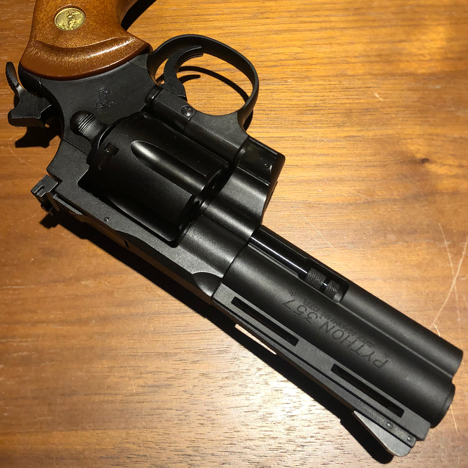 タナカワークス コルト・パイソン R-model HWブラック 4インチ