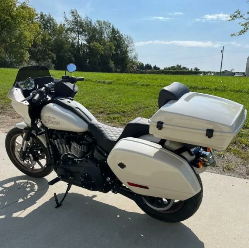 ツーリングやバイク旅行も充実すること間違いなし！人気モデルFXLRSTを