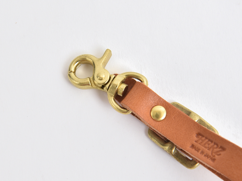 鞄をカスタムにしたい方におすすめのひっかけストラップ / 革鞄のHERZ