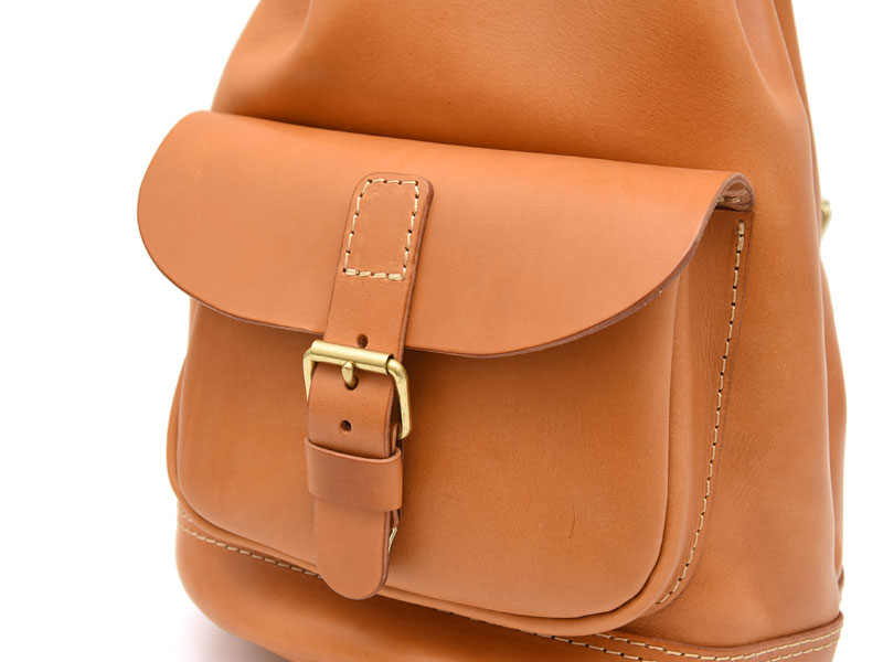 ハードレザーで仕上げたメンズ向け本格派のボンサック / 革鞄のHERZ