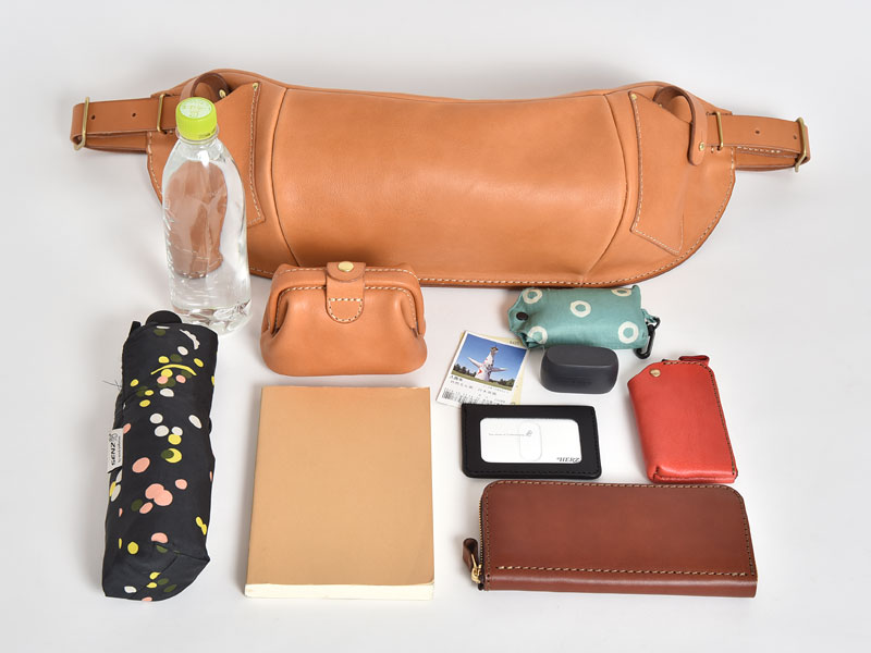 身体に沿う作りと立体的で大容量のボディバッグ / 革鞄のHERZ(ヘルツ