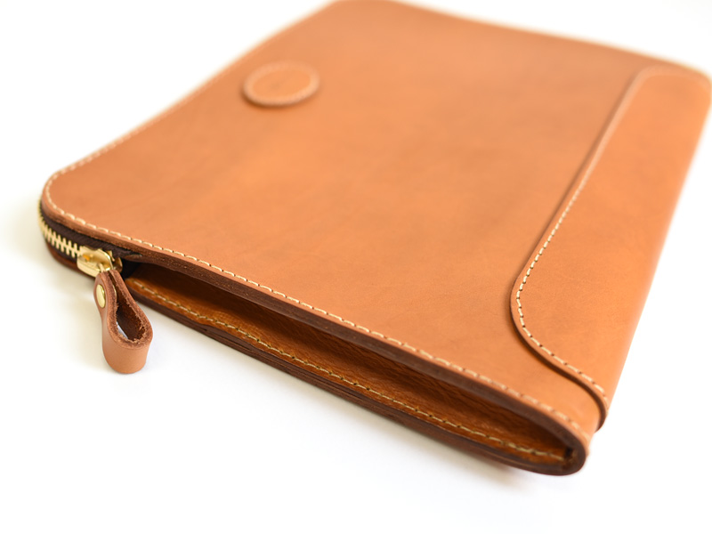パソコンやタブレットケースとしても使える本革ブリーフケース / 革鞄