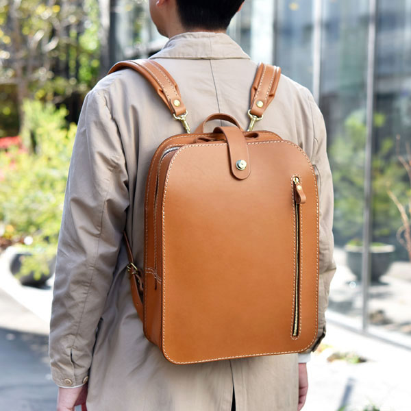メンズ・レディース年代問わずにおすすめのラップリュック / 革鞄の