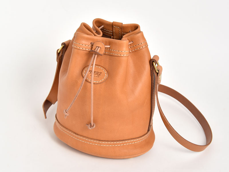 2サイズで選べる革製巾着ショルダーポシェット / 革鞄のHERZ(ヘルツ