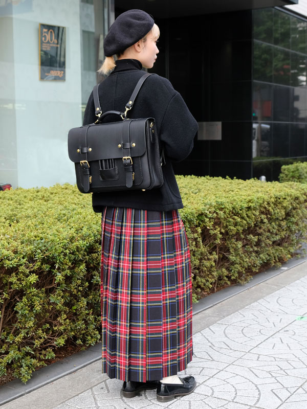 ヨーロッパのスクールバッグを思わせる本革の3wayバッグ / 革鞄のHERZ