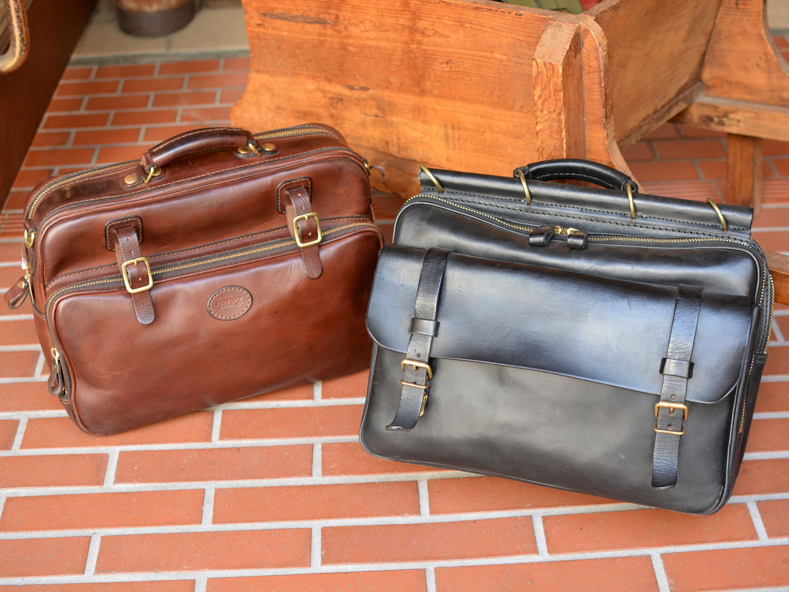 映画『舟を編む』にHERZバッグが登場｜革鞄・革小物のHERZ公式通販