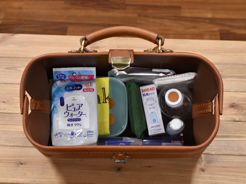 ミニドクターバッグ(CW-106)の収納を調べてみました！｜革鞄・革小物の
