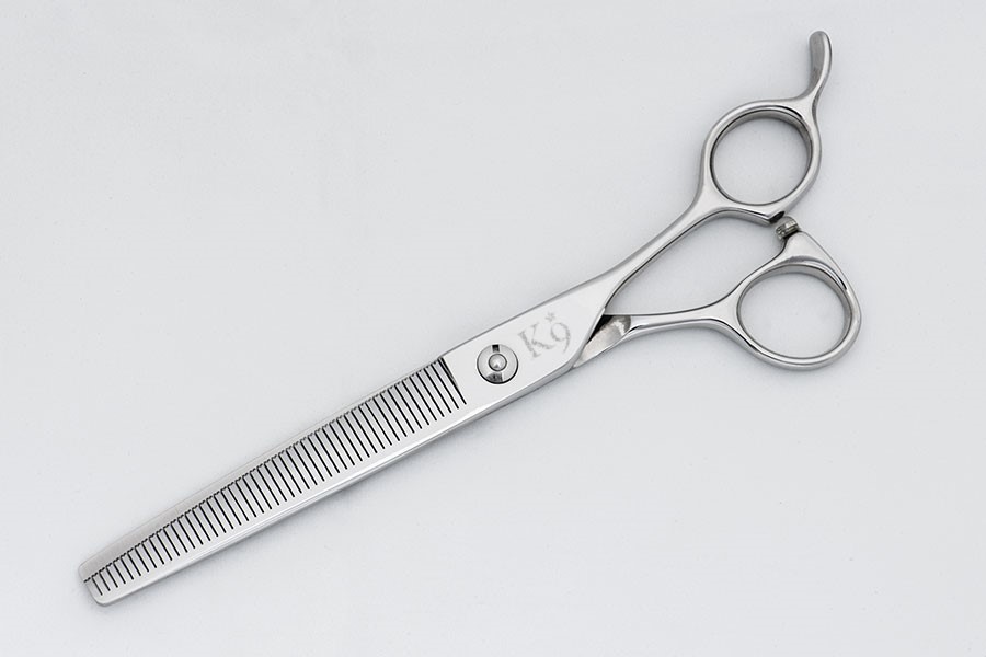 新しくなった K9 ロングセニング。素早く、フワフワ仕上げに!｜美容