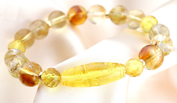 金運天珠ブレス（アンバー天珠［九眼天珠］・バルト海産ゴールデン