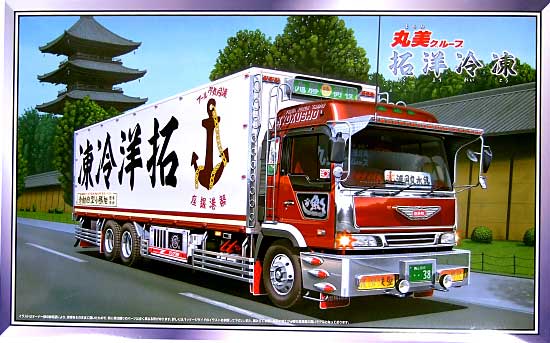 1/32 大型デコトラ 丸美グループ 拓洋冷凍 (ロングシャーシ保冷車
