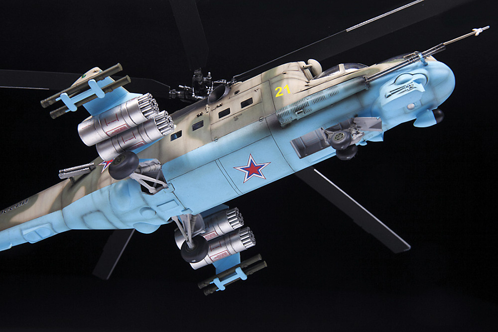 1/48 ミリタリーエアクラフト プラモデル MIL Mi-24P ハインド