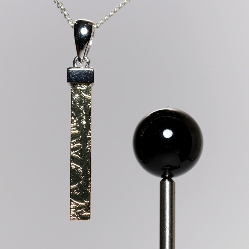 スウェーデン産]ムオニオナルスタ隕石ペンダントトップ（シルバー925