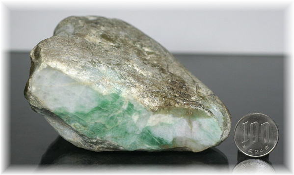 糸魚川産]翡翠原石 - 埼玉県吉川市の天然石専門店・水晶パワーストーン