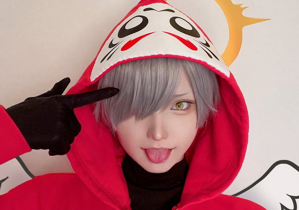 コスプレイヤー・えなこさんが「だるまいずごっど」に変身！初男装コス