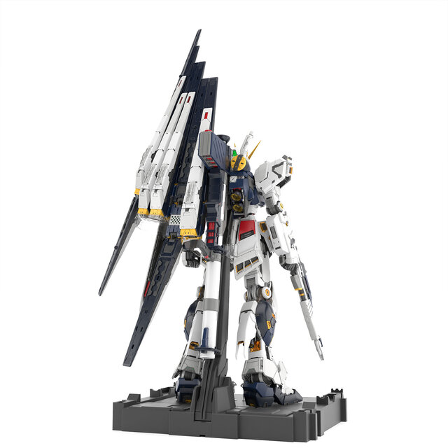 究極のガンプラ「PG UNLEASHED 1/60 νガンダム」がDMM通販で抽選販売