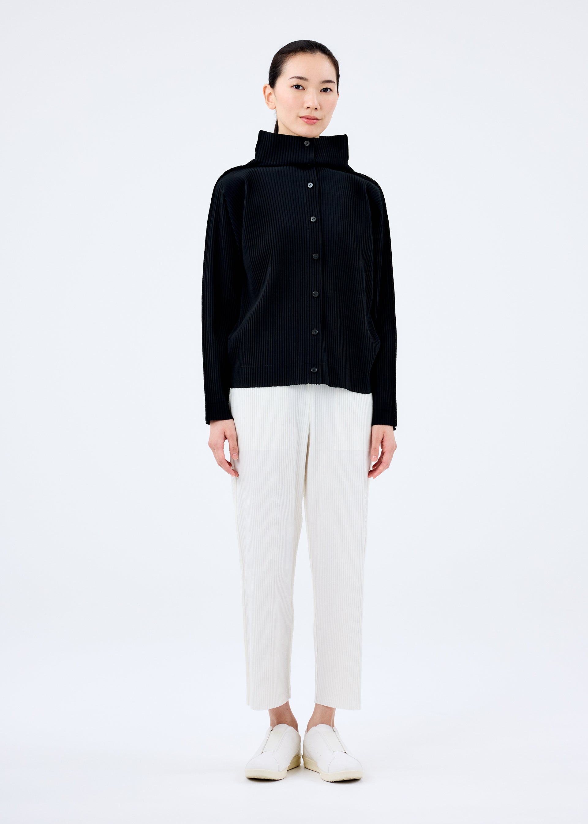 FINE KNIT PLEATS BLACK – isseymiyake.com