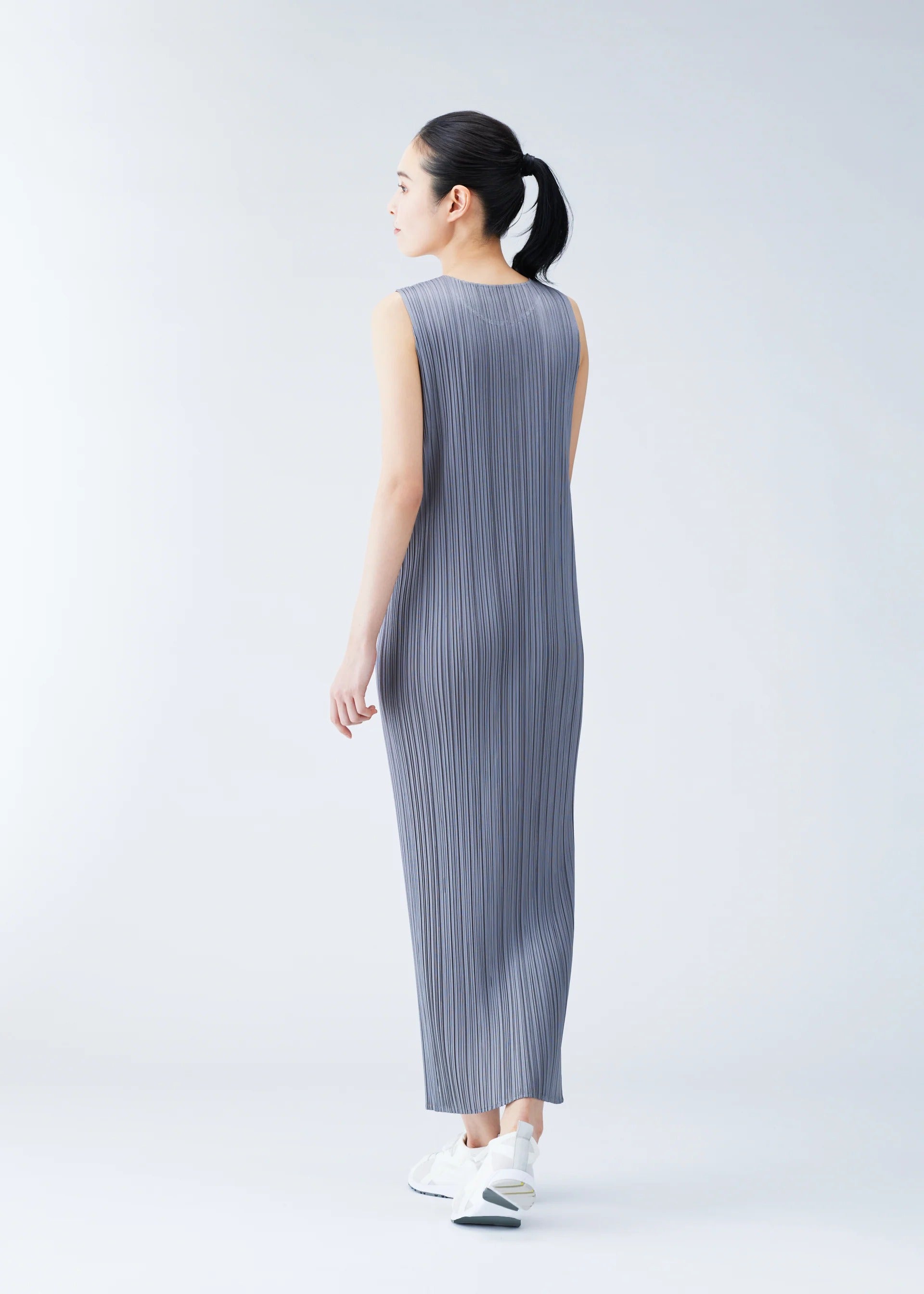 BASICS – isseymiyake.com