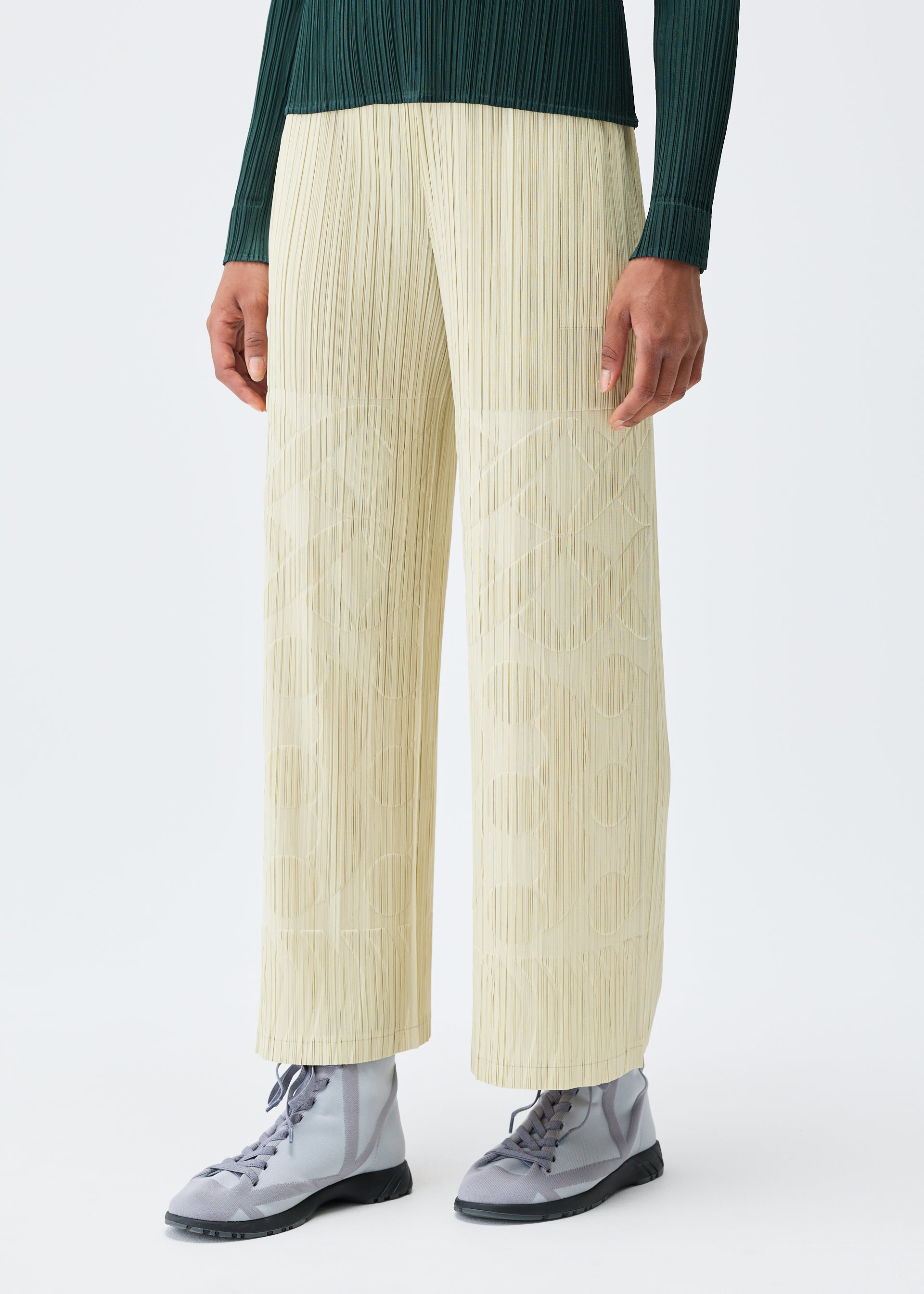 TUNE – isseymiyake.com