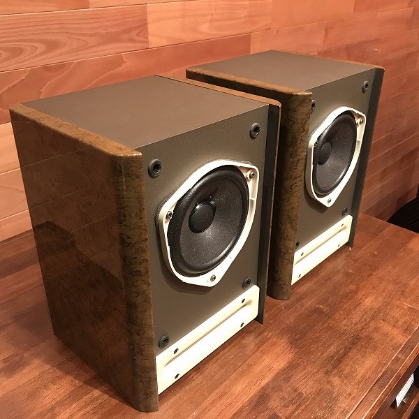 中古品】【スピーカー】BOSE、121 V WestBoroughのご紹介です。