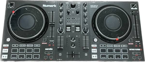 中古品のNumark PCDJコントローラーMIXTRACK PLATINUM FXのご紹介です！