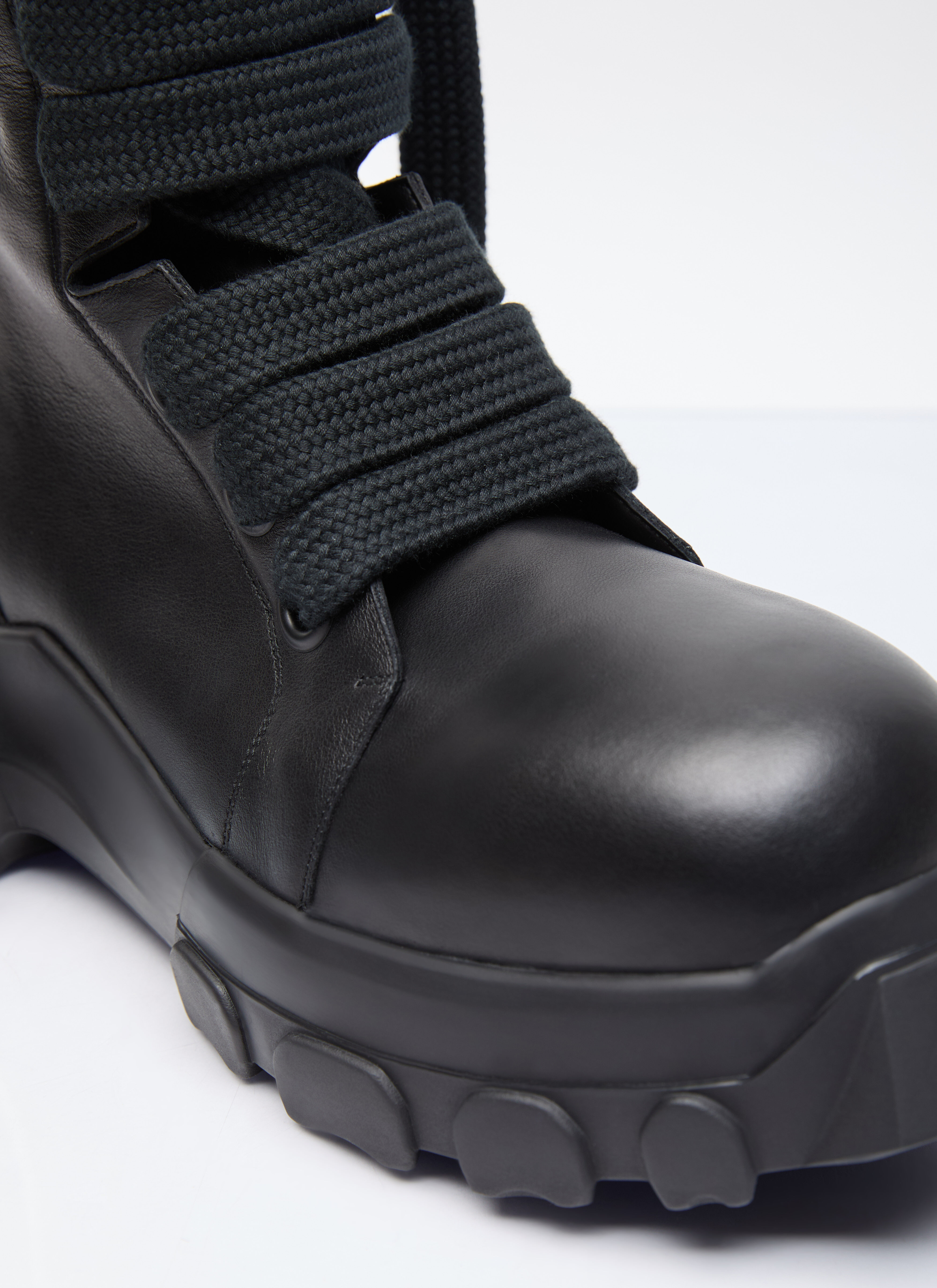 Rick Owens Men's' Jumbo Laced Bozo Tractor Boots in Black | LN-CC®