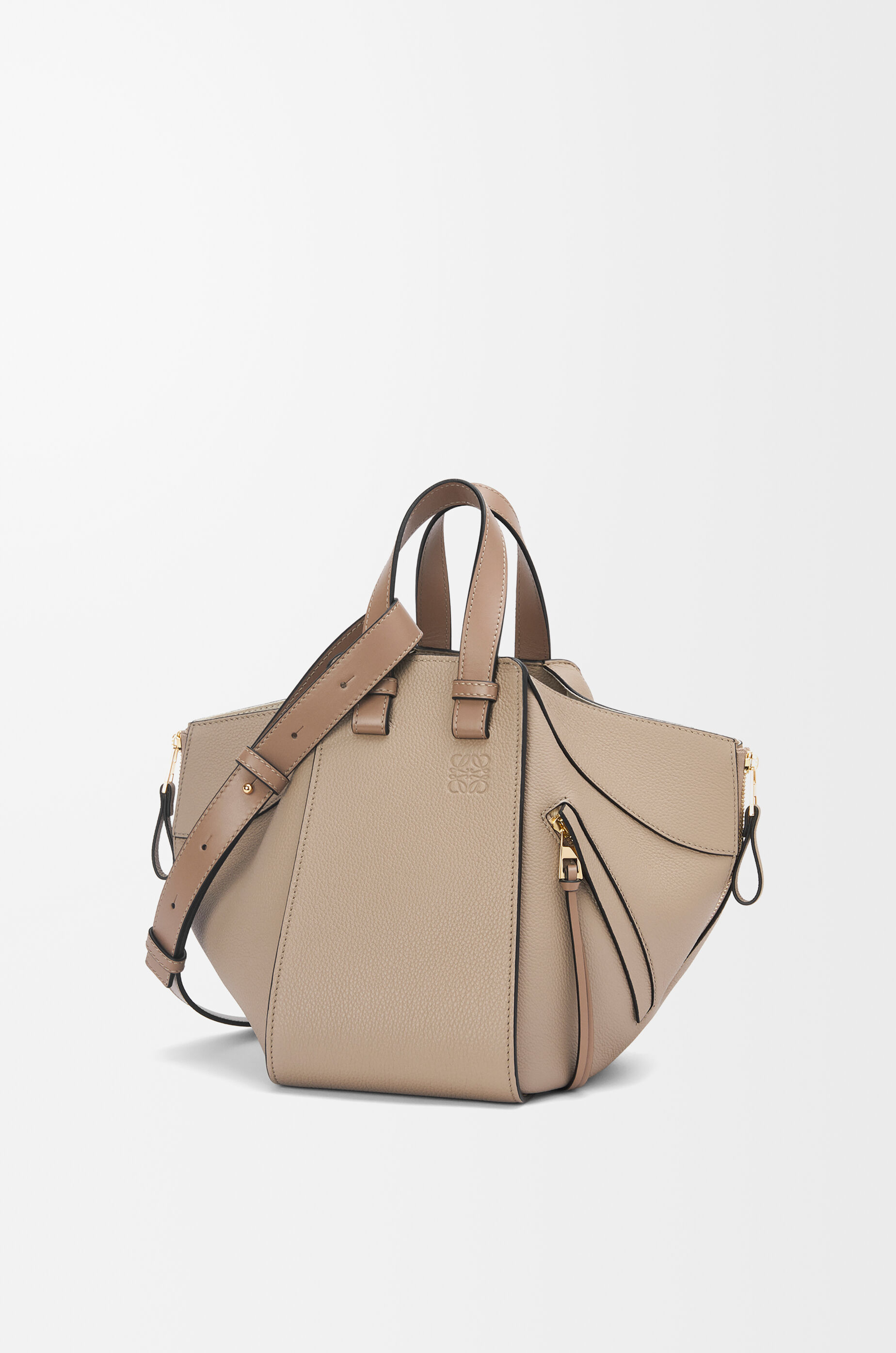 ハンモックバッグ スモール（ソフトグレインカーフ） ベージュ - LOEWE