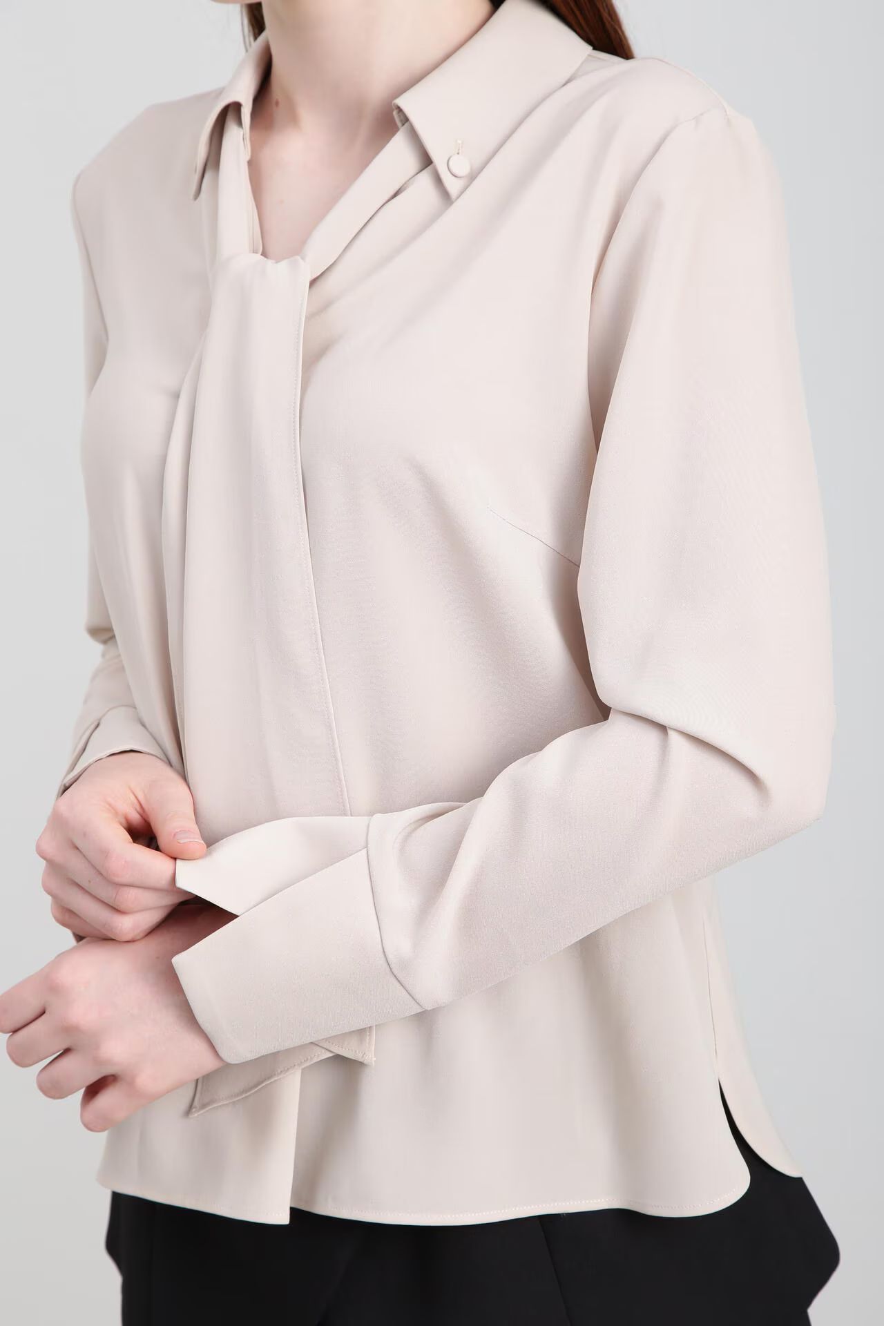 PINKY&DIANNE - ボタンダウンボウタイシャツ (ベージュ