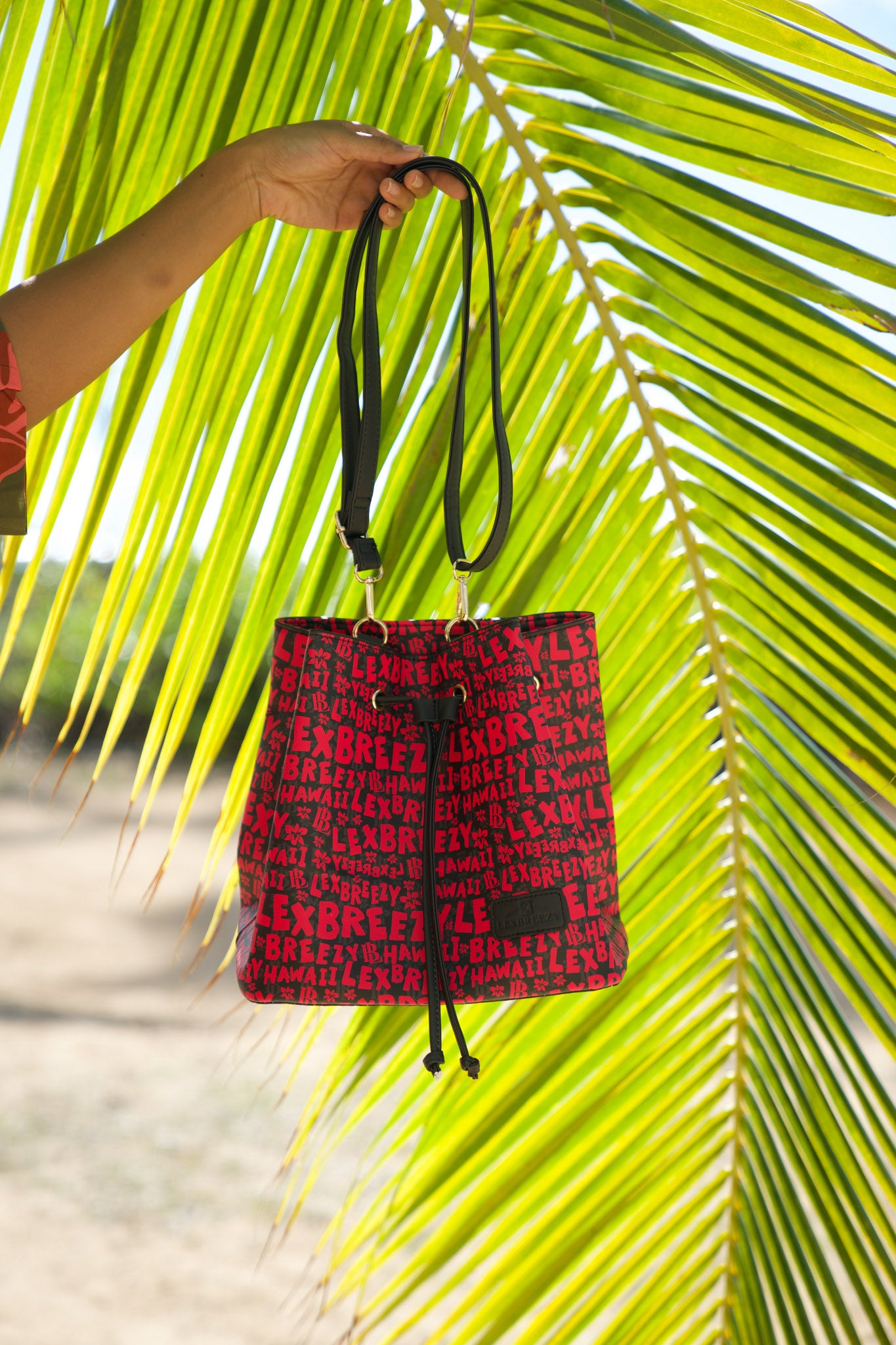 Pakeke Bag | Breezy Graffiti Black/Pink – LexBreezy Hawaii