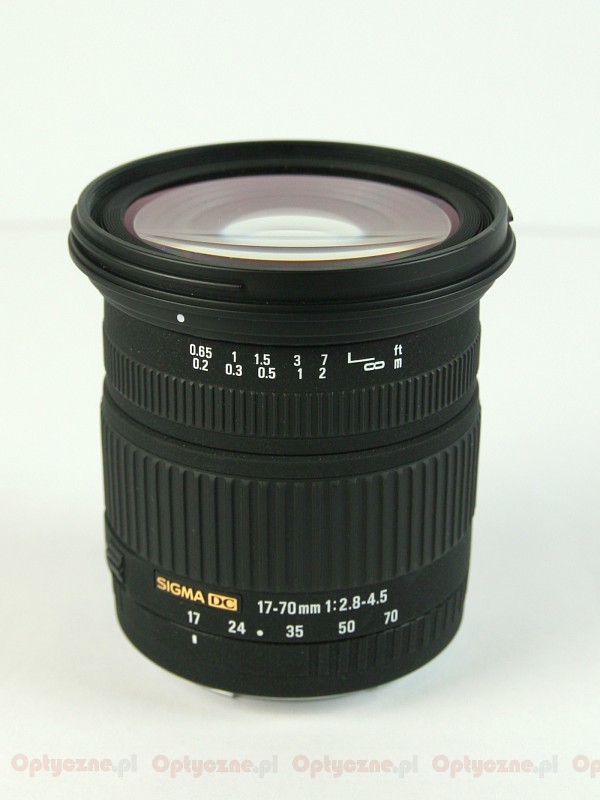 Sigma 17-70 mm f/2.8-4.5 DC Macro - LensTip.com