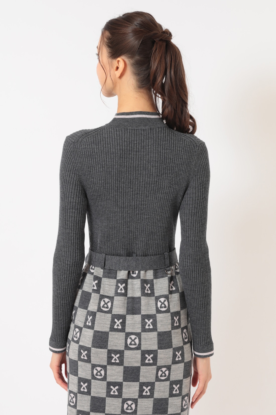 ニットワンピース S52G361858｜レオナール 公式オンラインショップ