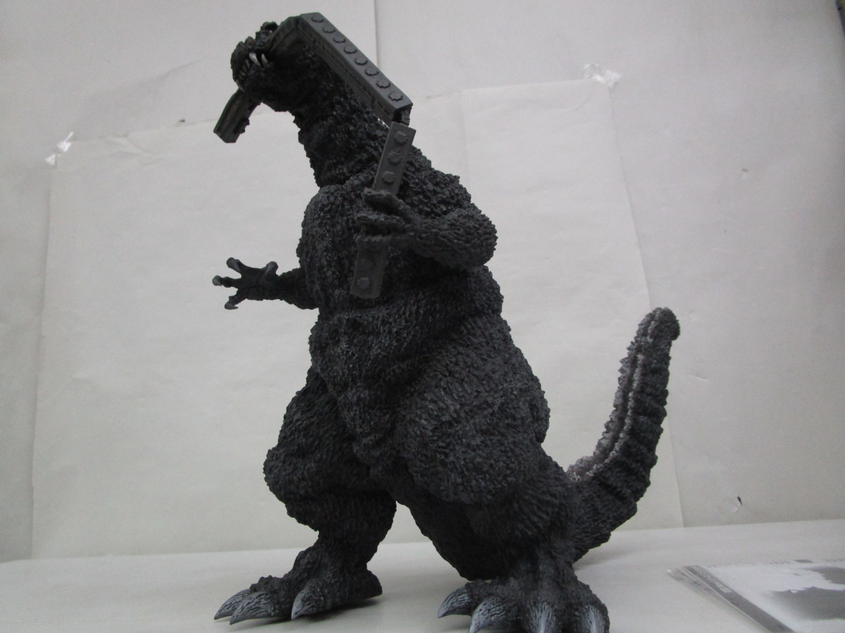 ゴジラ 1954 電車咥え モノクロVer. エクスプラス 少年リック 東宝30cm