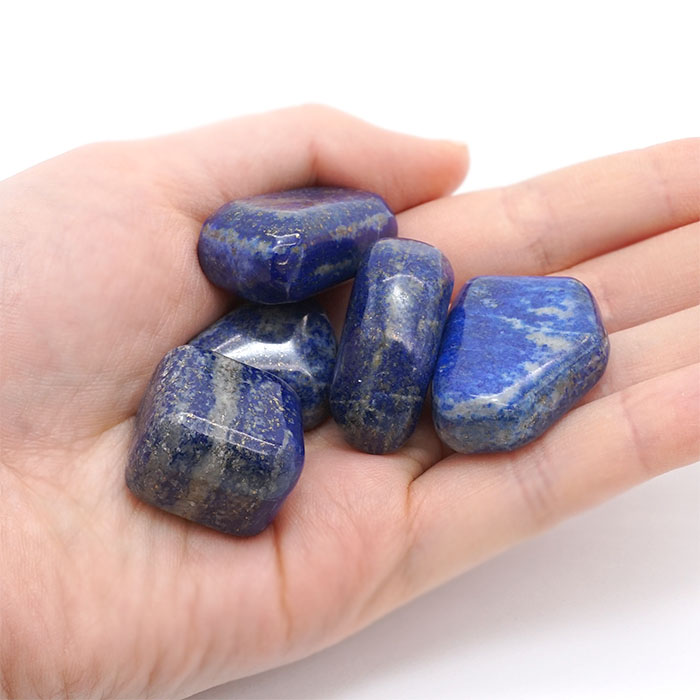 これは！綺麗なラピスラズリ！ズドーンとくる！ 9月 12月 誕生石 幸運 七宝 聖なる石 洞察力 決断力 天空 聖石 叡智の