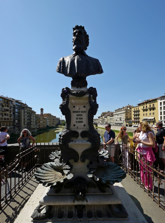 ヴェッキオ橋 | フィレンツェの建築を訪ねて（イタリア）No.32 | Tabi