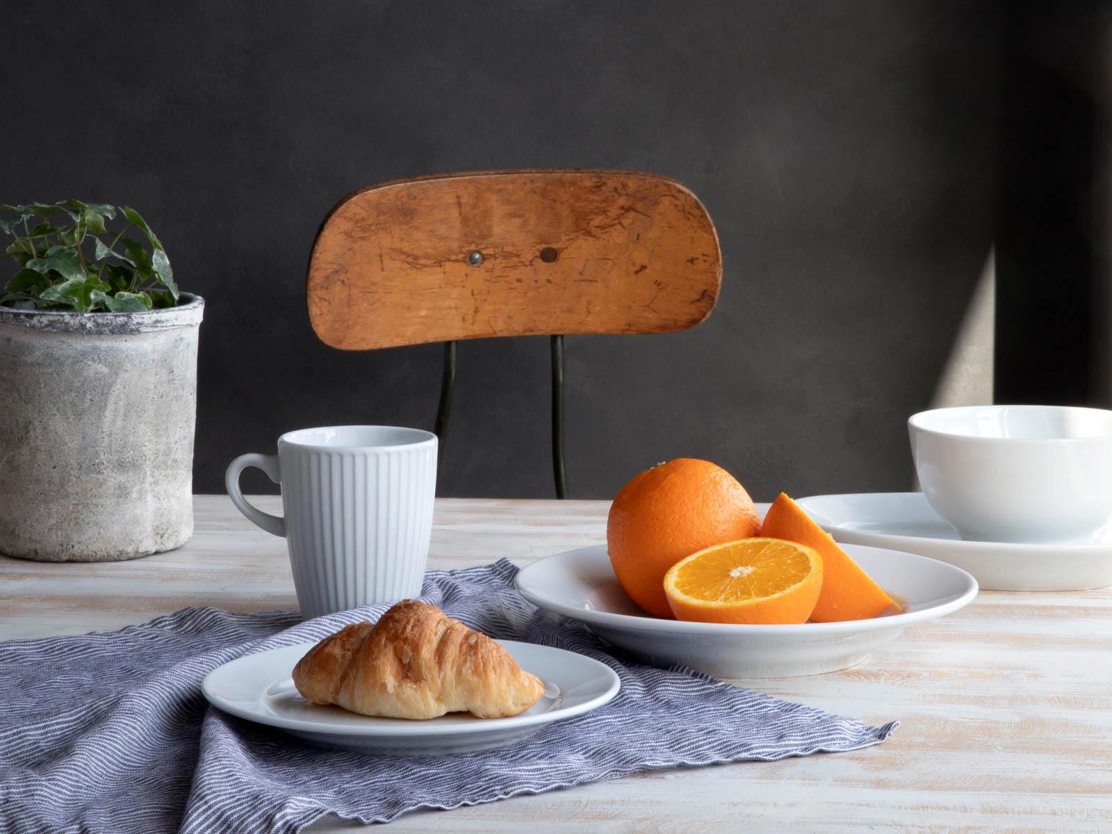 日常使いからおもてなしまで、お料理が映える白磁の器 | Lino e Lina